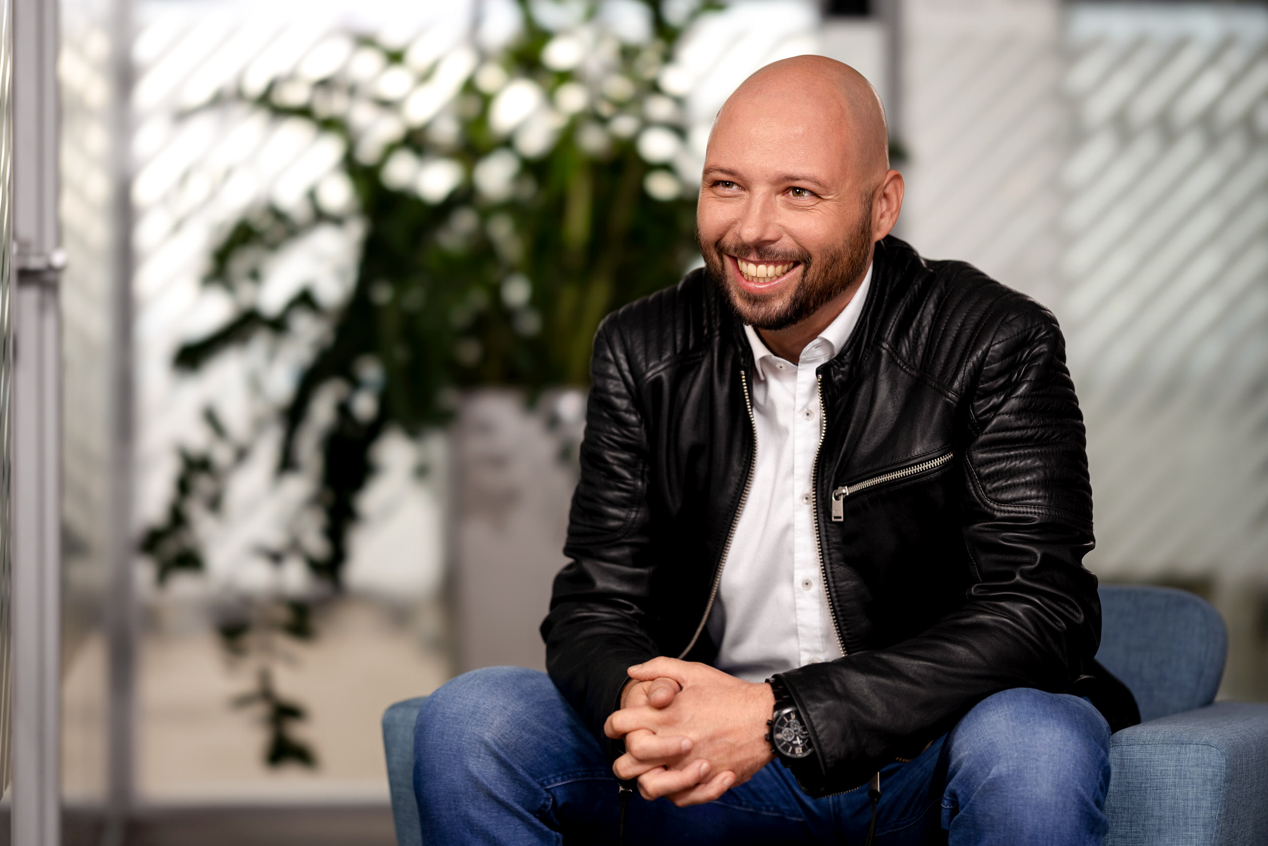 KLEMEN MIHELČIČ, SKRBNIK KLJUČNIH STRANK